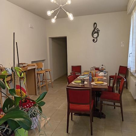 Il Trovatore Rooms Парма Екстериор снимка