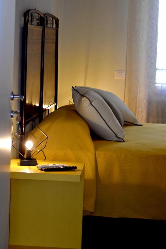 Il Trovatore Rooms Парма Екстериор снимка