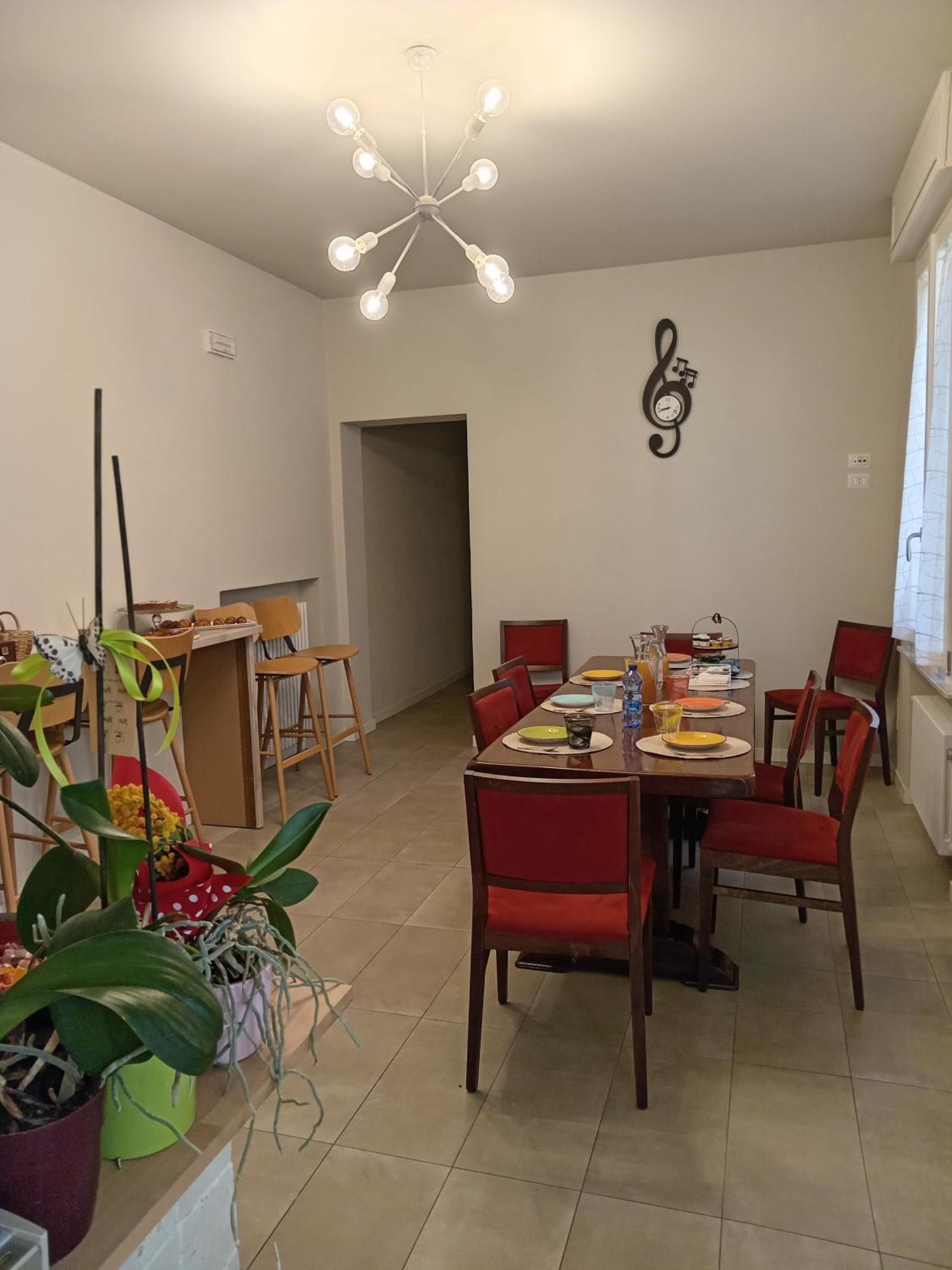 Il Trovatore Rooms Парма Екстериор снимка